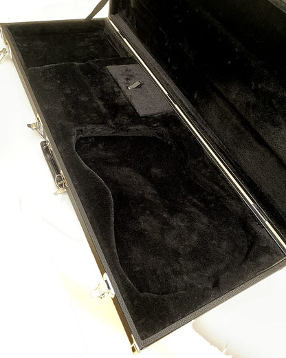 Pit Bull Guitars Deluxe Guitar Case - view 4